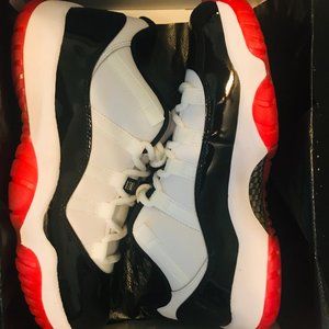 Nike Air Jordan 11 Low concord bred - Size 8